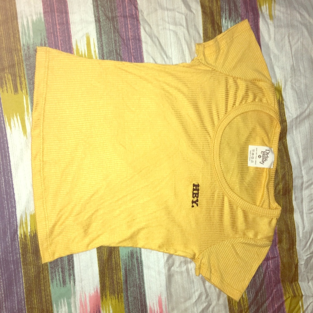 Cropped “Hey” shirt ( Dirtee Laundry)